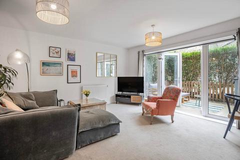1 bedroom flat for sale, Balham New Road, Balham, London, SW12
