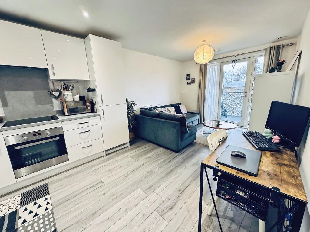 Lounge/Kitchen