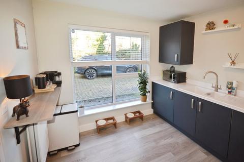3 bedroom detached house for sale, Woodcote Way, Derbyshire S40