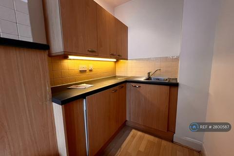 2 bedroom flat to rent, Eastgate, Leeds, LS2