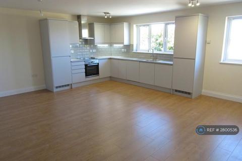3 bedroom flat to rent, Mill House, Westcliff-On-Sea, SS0