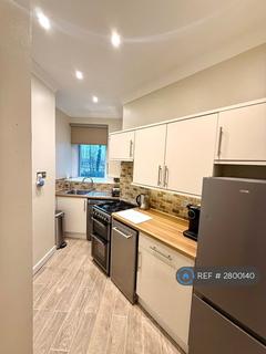 2 bedroom flat to rent, Bunessan St, Glasgow, G52