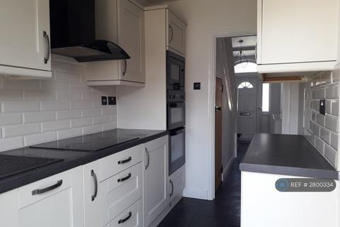 3 bedroom semi-detached house to rent, Walton Street, Long Eaton, Nottingham, NG10