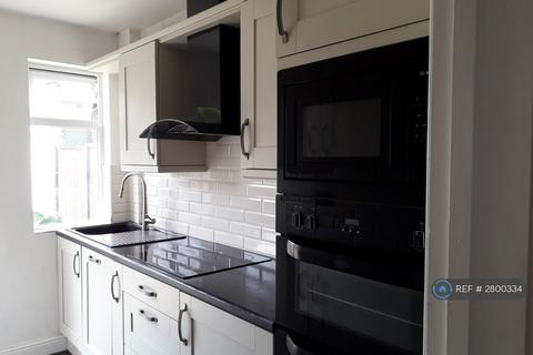 3 bedroom semi-detached house to rent, Walton Street, Long Eaton, Nottingham, NG10