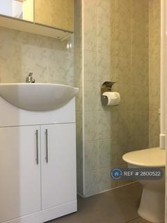 Studio to rent, Gloucester Drive, London, N4