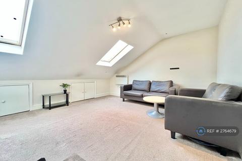 1 bedroom flat to rent, Highcliffe Gardens, Ilford, IG4