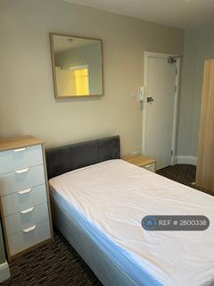 1 bedroom in a house share to rent, Osborne Road, Hornchurch, RM11