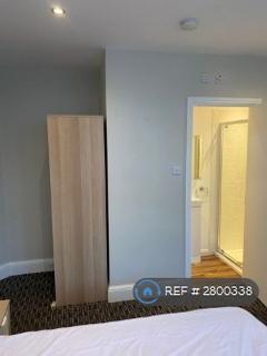 1 bedroom in a house share to rent, Osborne Road, Hornchurch, RM11