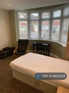 1 bedroom in a house share to rent, Osborne Road, Hornchurch, RM11