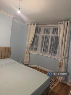 1 bedroom in a house share to rent, Preston Gardens, Luton, LU2