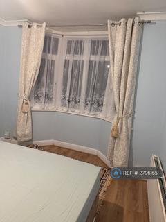 1 bedroom in a house share to rent, Preston Gardens, Luton, LU2