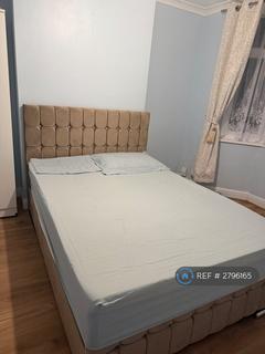 1 bedroom in a house share to rent, Preston Gardens, Luton, LU2