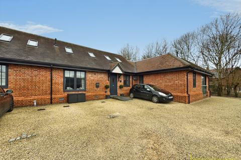 1 bedroom terraced house to rent, High Lane, Essex CM24