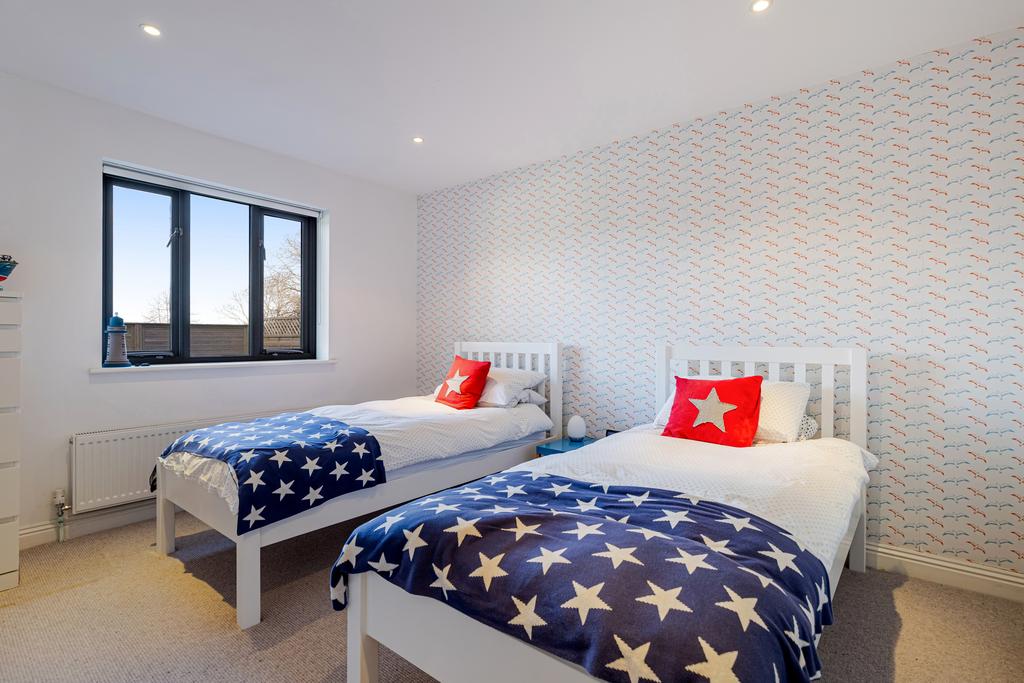 20 Twin Room Dartway