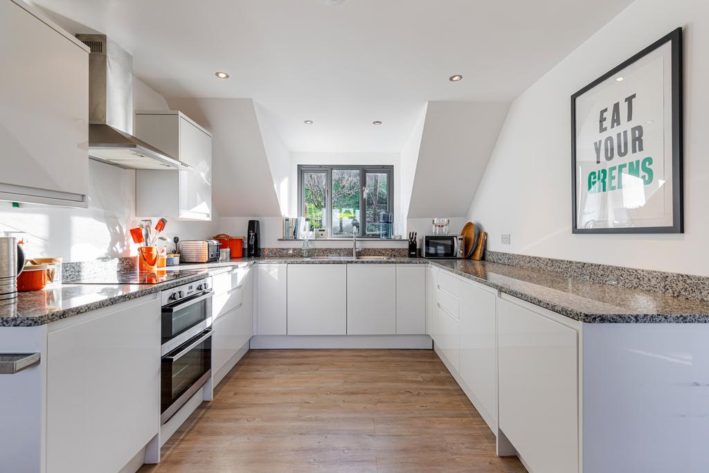 12 Kitchen Dartway