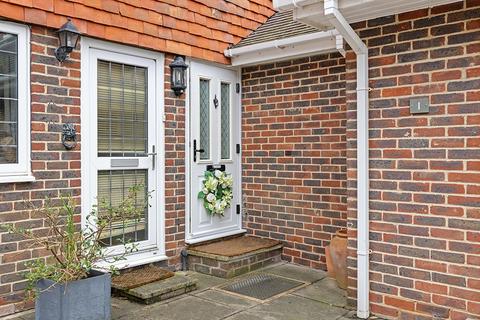 2 bedroom apartment for sale, Tithe Barn Court, Aldwick Bay Estate, Bognor Regis, West Sussex PO21