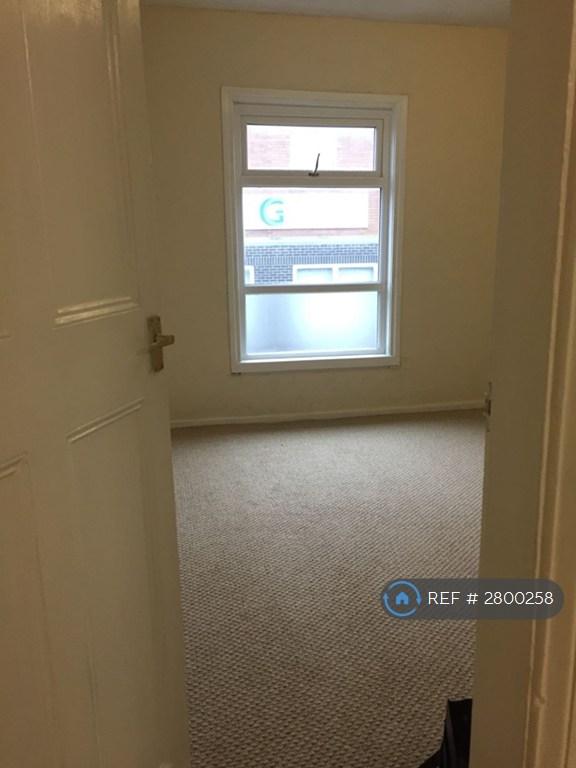 Large Bedroom