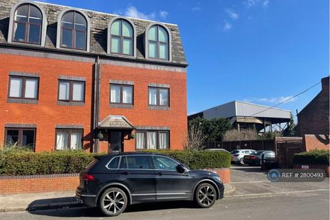 undefined, Brook Court, Brentford, TW8