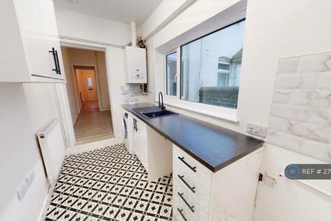 2 bedroom terraced house to rent, Lowther St, Stoke-On-Trent, ST1