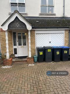 6 bedroom terraced house to rent, Nightingale Shott, Egham, TW20