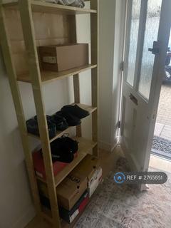6 bedroom terraced house to rent, Nightingale Shott, Egham, TW20