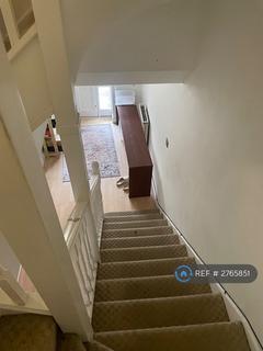 6 bedroom terraced house to rent, Nightingale Shott, Egham, TW20