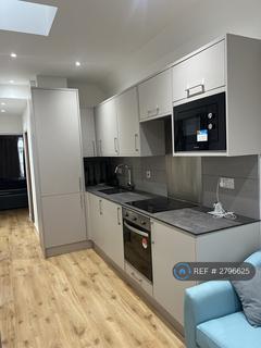 1 bedroom detached house to rent, Bodley Road, Greater London, KT3
