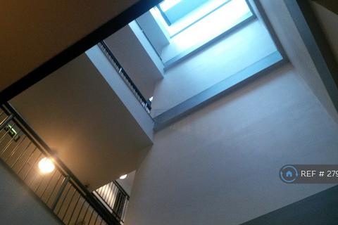 1 bedroom penthouse to rent, Sprinkwell Mill, Dewsbury, WF13