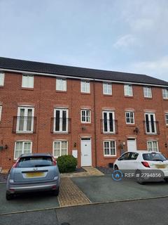 4 bedroom terraced house to rent, Sorrell Gardens, Newcastle, ST5
