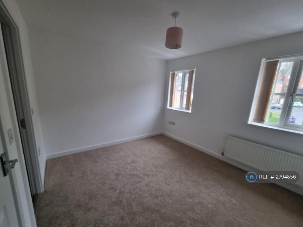 Master Bedroom (2f)