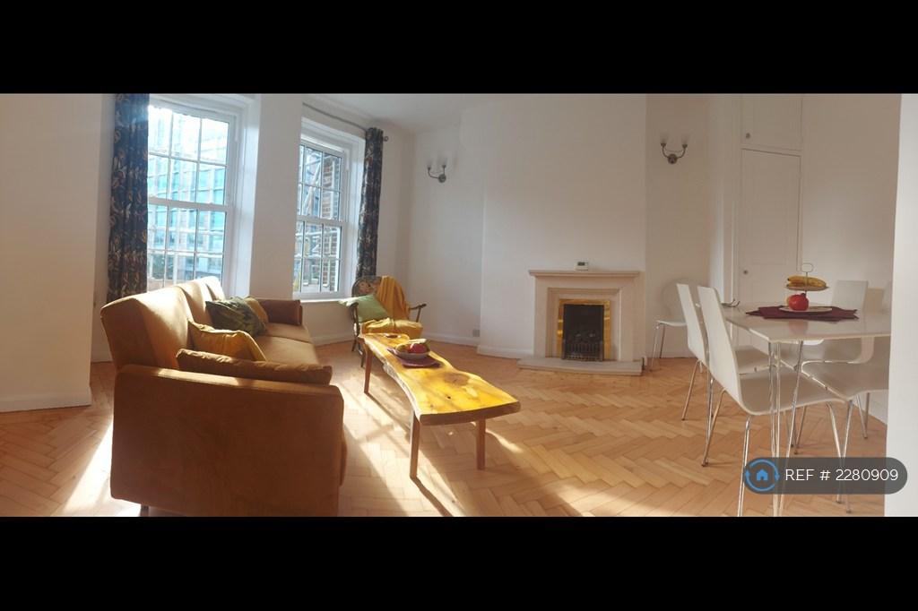 Large Bright Lounge