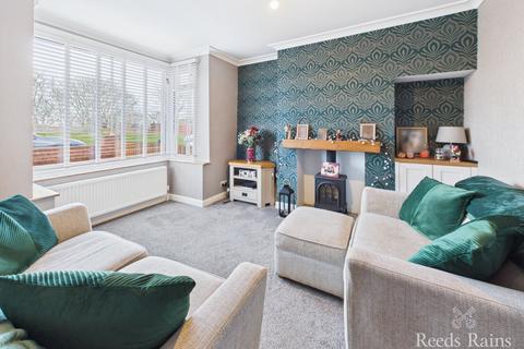 3 bedroom semi-detached house for sale, Scholes Park Drive, North Yorkshire YO12