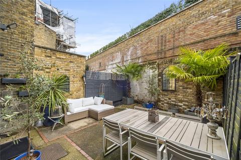 Heyford Avenue, London, SW8