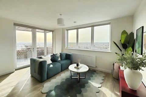 2 bedroom flat to rent, Riverview, Staines TW18