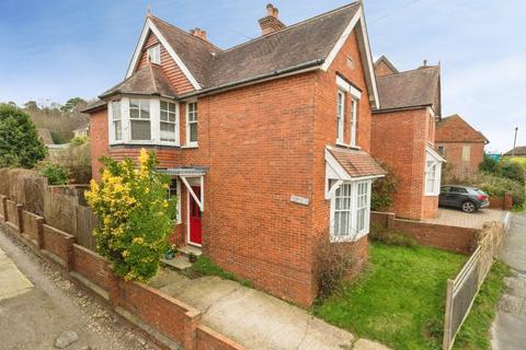 Upper Station Road, Heathfield TN21