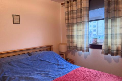 3 bedroom flat for sale, Calder Gardens, Midlothian EH11