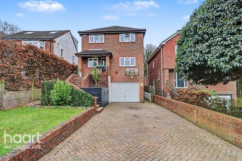 Chestnut Avenue, Walderslade
