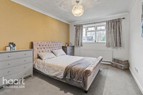 5 bedroom detached house for sale, Chestnut Avenue, Walderslade