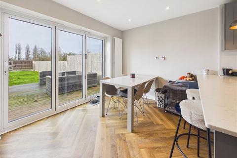 undefined, Molesey Road, Hersham, Walton-On-Thames