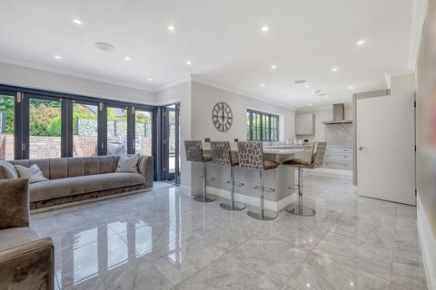 5 bedroom detached house for sale, Longaford Way, Hutton, CM13