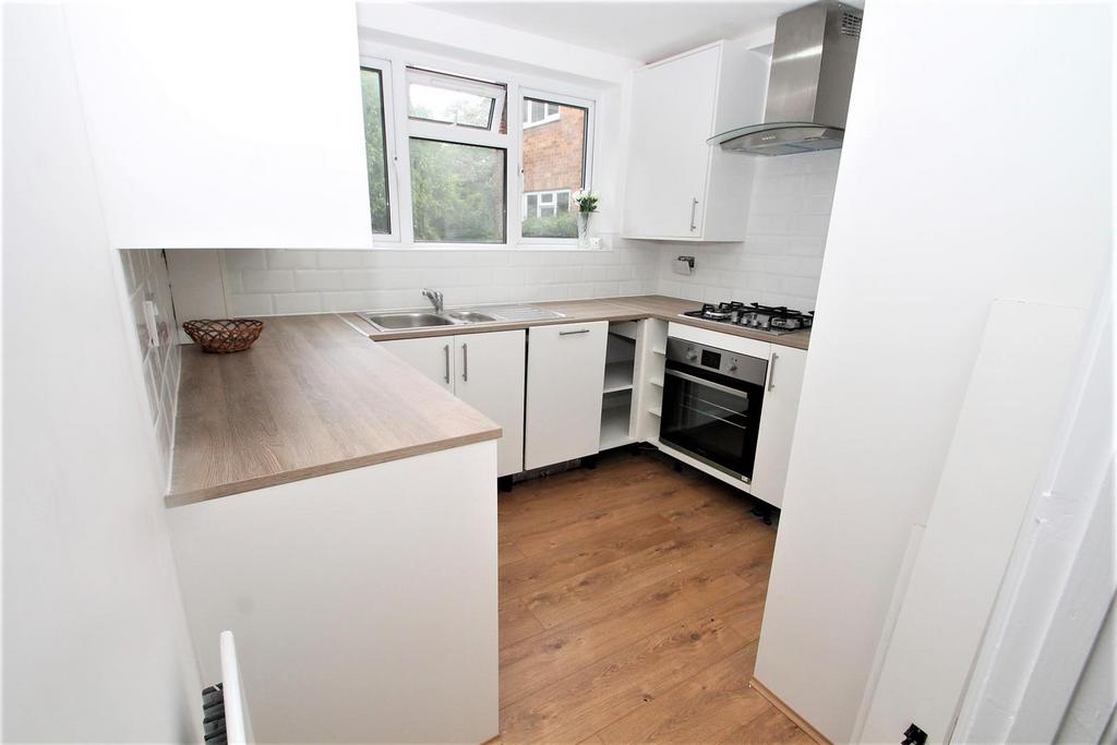 Kitchen 2.JPG