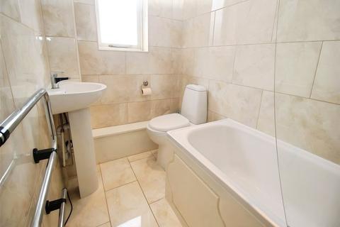 1 bedroom flat to rent, Courtlands Close, Hertfordshire WD24