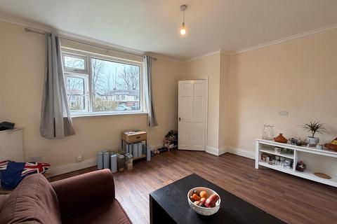 3 bedroom semi-detached house for sale, Southfield Drive, Westhoughton, Bolton