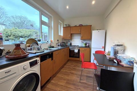 3 bedroom semi-detached house for sale, Southfield Drive, Westhoughton, Bolton