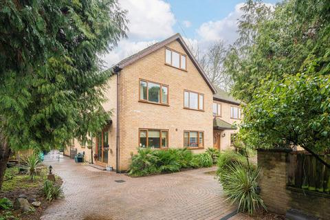 undefined, Lingwood Gardens, Isleworth TW7