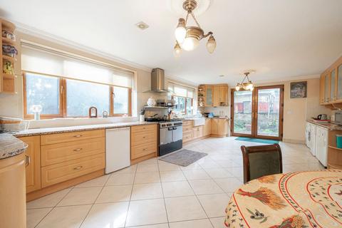 undefined, Lingwood Gardens, Isleworth TW7
