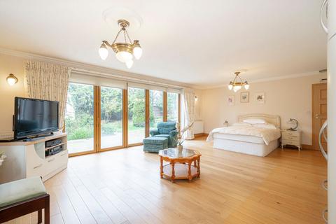 undefined, Lingwood Gardens, Isleworth TW7
