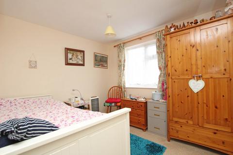 2 bedroom detached bungalow for sale, Burton Road, Eastbourne, BN21 2RE