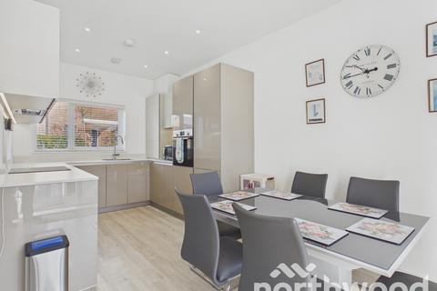 3 bedroom detached house for sale, Green Mews, Chilmington Green, Ashford, TN23