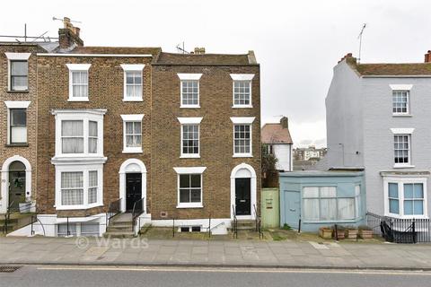 4 bedroom end of terrace house for sale, Trinity Square, Margate, Kent